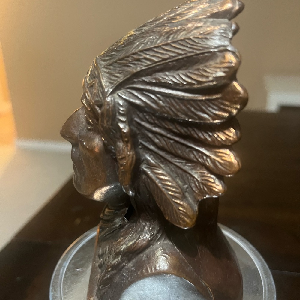 BNative American Chief Bust Sculpture Bank - Picture 4 of 9